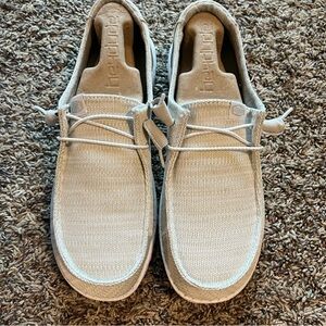 Hey Dude Cream Loafers Slip-Ons Comfortable Design